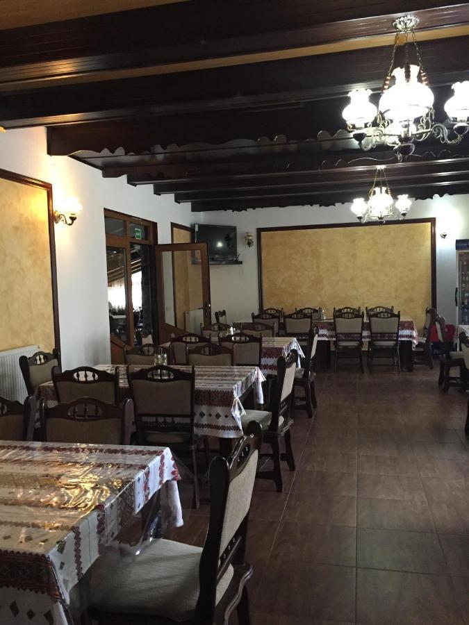 Pensiune Restaurant La Pogace Сэпынца Экстерьер фото